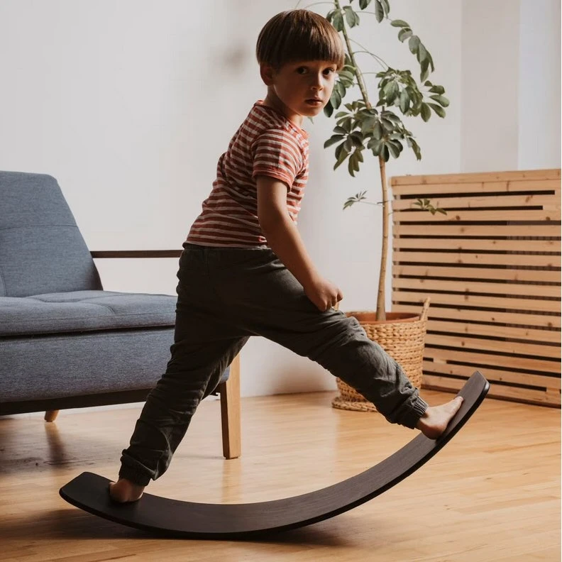 TicToys Das.Brett Balance Board Aus Buchenholzfurnier Schwarz- 1 Stück 1 TicToys Das.Brett Balance Board Aus Buchenholzfurnier Schwarz- 1 Stück